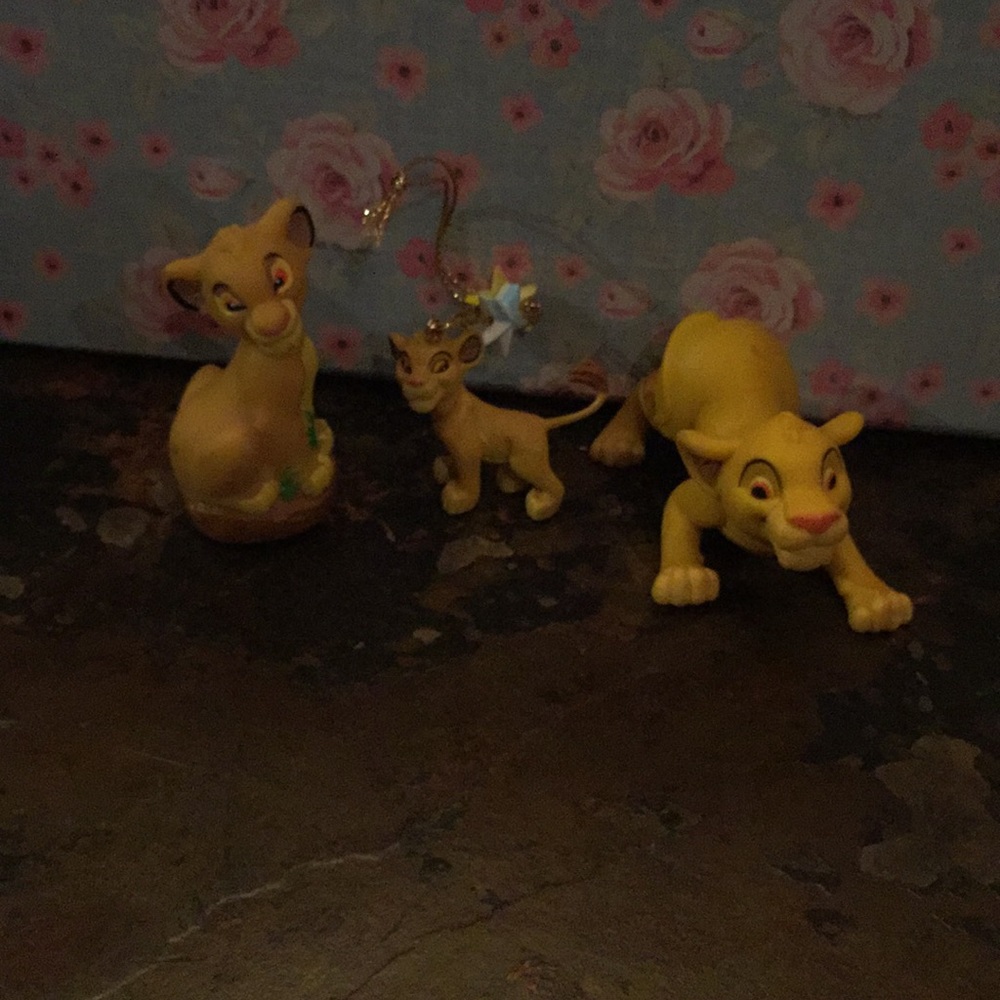 Disney’s The Lion King Simba Figures